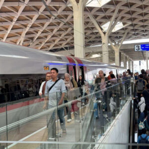 Whoosh high-speed rail transported 25,316 passengers on Saturday, May 10, 2025, setting a new daily record during the extended Vesak holiday weekend.