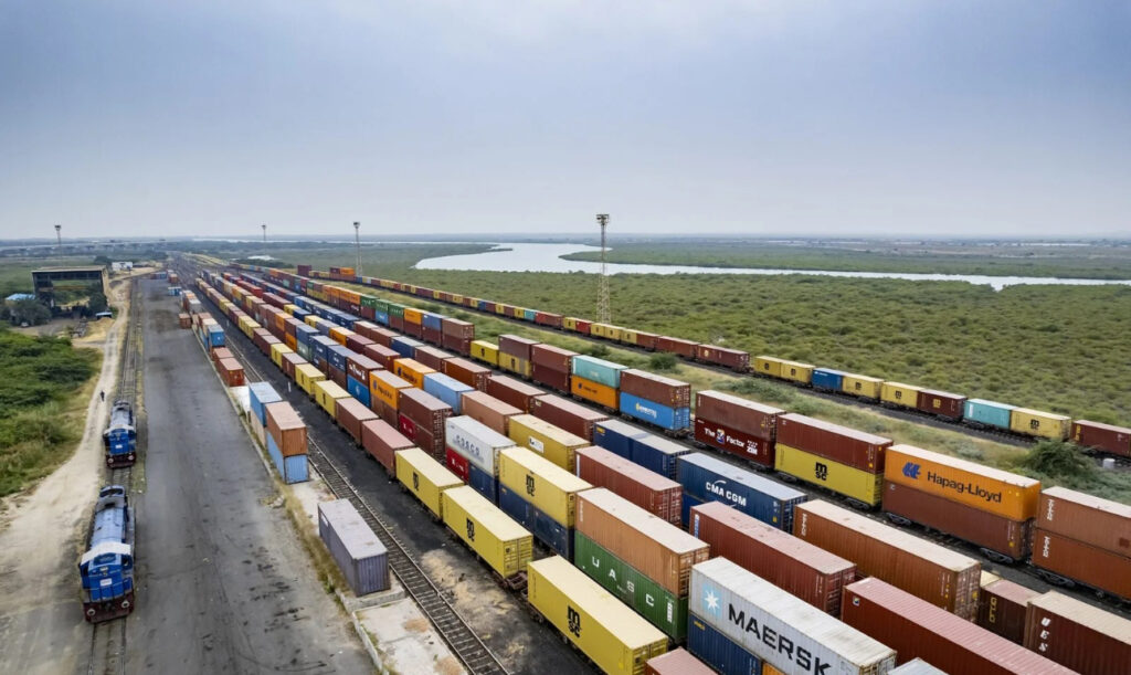 The Western Dedicated Freight Corridor is expected to be fully operational by October 2025, linking Vaitarna to Jawaharlal Nehru Port and advancing India’s logistics infrastructure significantly The Western Dedicated Freight Corridor is expected to be fully operational by October 2025, linking Vaitarna to Jawaharlal Nehru Port and advancing India’s logistics infrastructure significantly