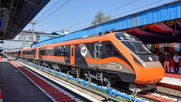 Vande Bharat will soon connect Gorakhpur and Patna, reducing travel time to 5 hours and offering speed, comfort, and affordability for passengers commuting between the two major cities Vande Bharat will soon connect Gorakhpur and Patna, reducing travel time to 5 hours and offering speed, comfort, and affordability for passengers commuting between the two major cities