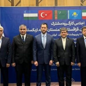 Контейнерный транзит из Китая в Европу через Иран получил поддержку шести стран, согласовавших тарифы и сроки доставки по международному маршруту.