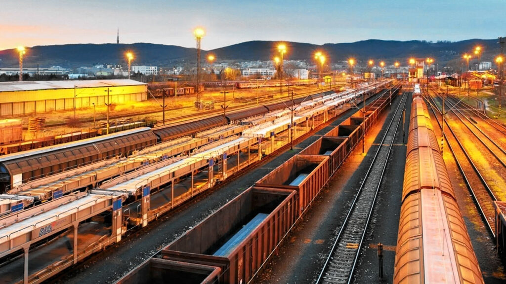 Університет Халла презентував програмну платформу Railwhere, яка допомагає вантажним операторам оптимізувати логістику, зменшуючи витрати, споживання пального і рівень шкідливих викидів Університет Халла презентував програмну платформу Railwhere, яка допомагає вантажним операторам оптимізувати логістику, зменшуючи витрати, споживання пального і рівень шкідливих викидів