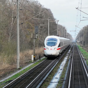 Реконструкція магістралі Берлін — Гамбург відбудеться без впровадження ETCS, оскільки Deutsche Bahn змінила технічний підхід до оновлення лінії.