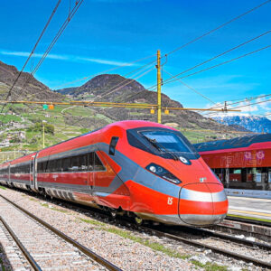 С декабря 2026 года высокоскоростные поезда Frecciarossa 1000 начнут курсировать по маршрутам Мюнхен — Милан и Мюнхен — Рим, обеспечивая быстрое международное сообщение