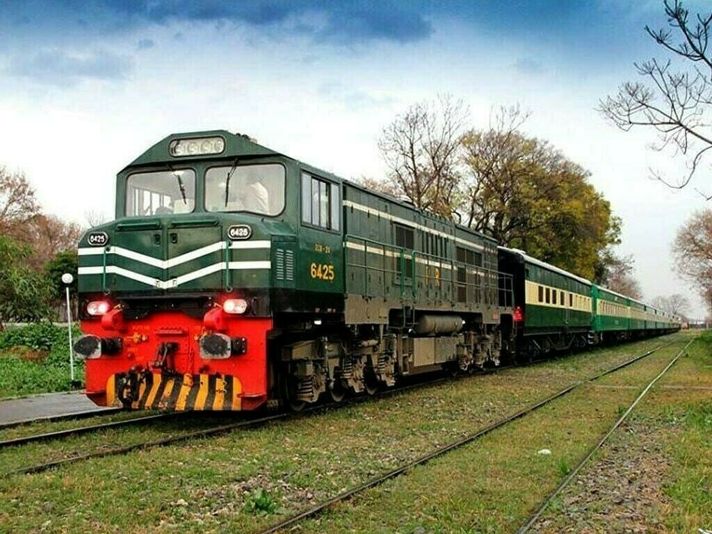 Pakistan Railways has added 30 high-speed, heavy-capacity freight wagons to modernize logistics and support the country’s commercial sector