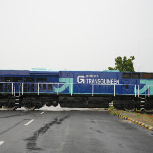 Компания Wabtec представила первый локомотив для железной дороги Simandou в Гвинее, что стало важным шагом в реализации крупнейшего горнодобывающего проекта в Африке и расширении экспорта полезных ископаемых.