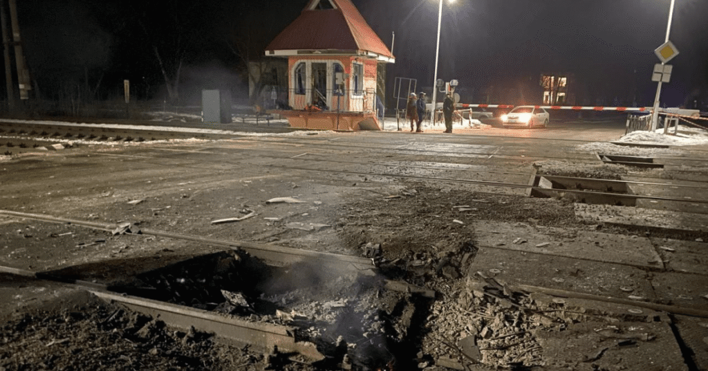 Из-за полномасштабного вторжения России транспортный сектор Украины уже потерял более $36 млрд, а потребность в восстановлении инфраструктуры оценивается в $77 млрд Из-за полномасштабного вторжения России транспортный сектор Украины уже потерял более $36 млрд, а потребность в восстановлении инфраструктуры оценивается в $77 млрд