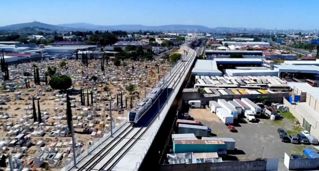 Mexico’s government has launched key rail projects across high-demand corridors to boost regional growth and economic activity under its new six-year national railway development plan.