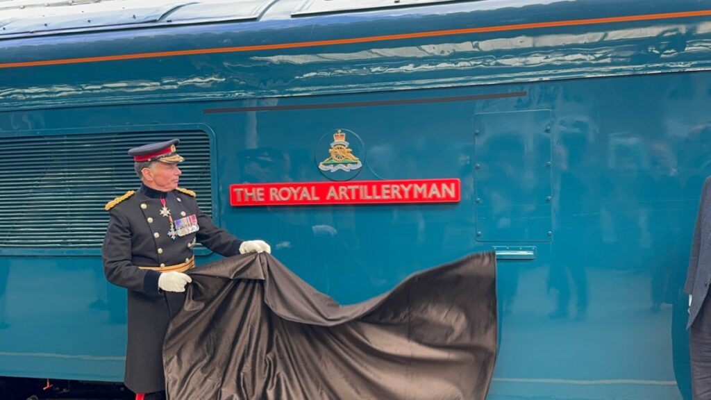 In Salisbury, a rededicated locomotive now pays tribute to the Royal Artillery, highlighting its enduring connection to Britain’s railways and commemorating 200 years of modern railway history In Salisbury, a rededicated locomotive now pays tribute to the Royal Artillery, highlighting its enduring connection to Britain’s railways and commemorating 200 years of modern railway history