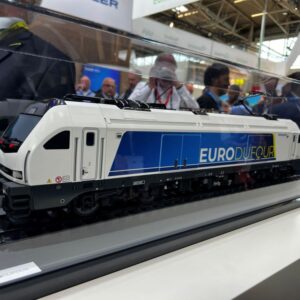 EURO DuFour станет новой основой локомотивов для сети DACH и швейцарского перевозчика SBB Cargo, благодаря универсальности и мощности до 7 МВт при разных источниках питания