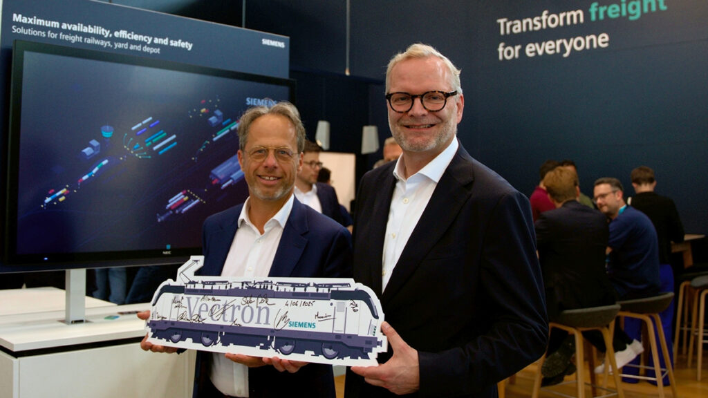Siemens Mobility signed a contract with Akiem to deliver 10 Vectron Dual Mode locomotives, with an option for an additional 40 units Siemens Mobility signed a contract with Akiem to deliver 10 Vectron Dual Mode locomotives, with an option for an additional 40 units