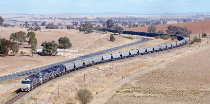 Australia’s largest grain processor, Manildra Group, is investing $163 million in cutting-edge locomotives and wagons to modernize its logistics, enhance sustainability, and shift more freight from road to rail.