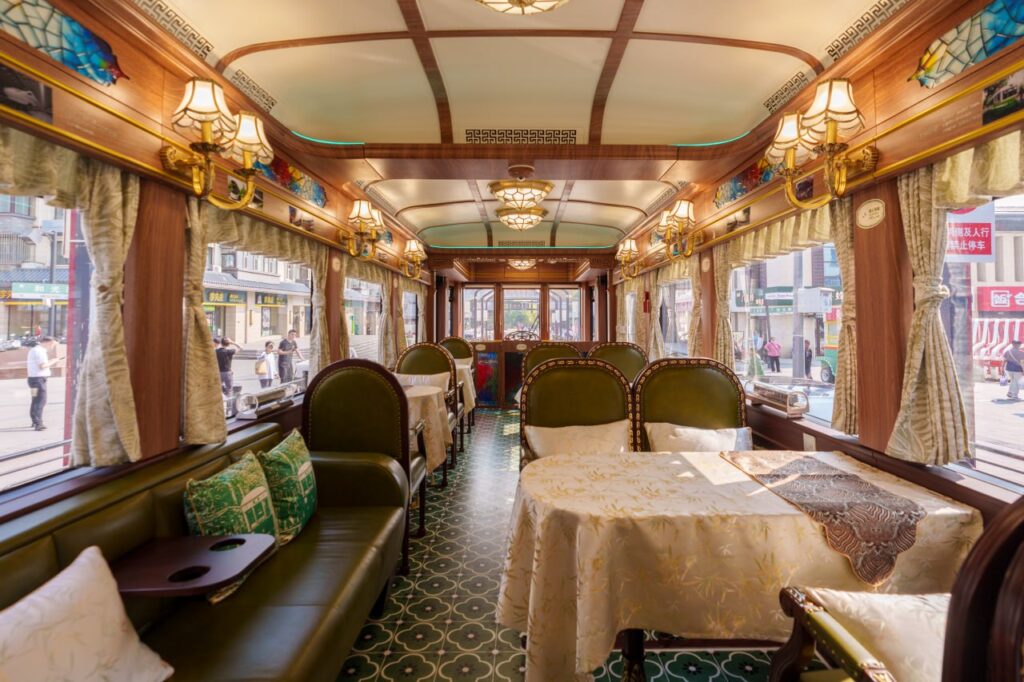 The hydrogen tram began operating in Changchun, where trial service was launched on a short tourist route spanning 300 meters The hydrogen tram began operating in Changchun, where trial service was launched on a short tourist route spanning 300 meters