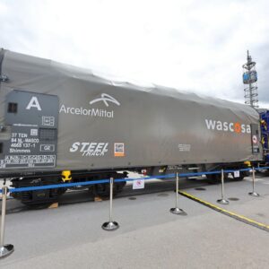 На выставке Transport Logistic в Мюнхене компания Wascosa презентовала два новых вагона с осевой нагрузкой 22,5 тс, предназначенных для специальных грузов