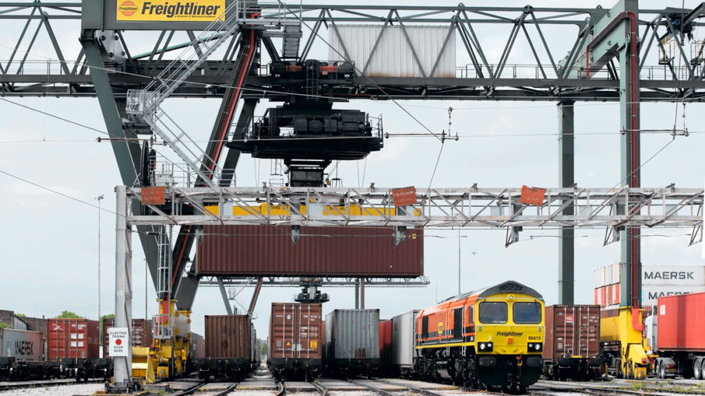 ИИ-решения стали ключевым инструментом для модернизации терминала Freightliner, где внедрение цифровой платформы автоматизации процессов значительно улучшило управление перевозками и повысило логистическую точность ИИ-решения стали ключевым инструментом для модернизации терминала Freightliner, где внедрение цифровой платформы автоматизации процессов значительно улучшило управление перевозками и повысило логистическую точность