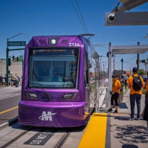 В Финиксе начали курсировать трамваи Siemens S700, которые обеспечивают регулярные перевозки на линии B длиной 8,8 км с восьмью станциями и интервалом 12 минут в часы пик