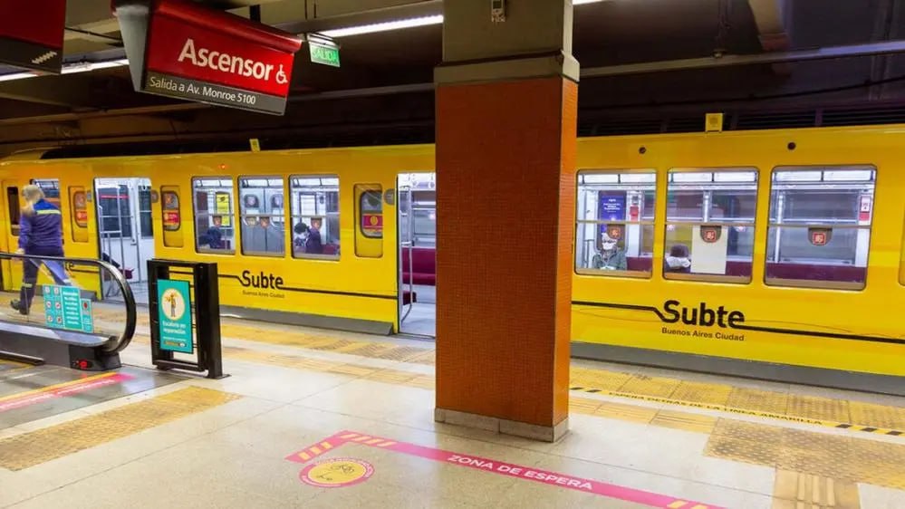 Buenos Aires selected Chinese firm CRRC Changchun Railway Vehicles as the supplier of metro trains in what marks the largest fleet renewal for Line B since the early 2000s. Buenos Aires selected Chinese firm CRRC Changchun Railway Vehicles as the supplier of metro trains in what marks the largest fleet renewal for Line B since the early 2000s.