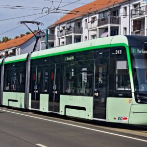 Во Франкфурте-на-Одере начали движение новые трамваи Skoda ForCity Plus 46T, и шесть современных машин уже вышли на маршруты, а два состава пока остаются в резерве