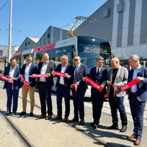 Prague launched passenger service trials for the new Škoda 52T tram on June 17, 2025, using Line 12, which was chosen for its ideal urban landscape and operational length. Before carrying passengers, the vehicle completed over 20,000 kilometers of internal testing on the city’s tram network. These tests were conducted outside the regular timetable and focused on performance verification. City officials, including Prague Deputy Mayor Zdeněk Hřib and DPP executives, attended the launch. They emphasized the tram’s potential to improve urban mobility and provide comfortable public transport. Škoda 52T to Modernize Prague’s Urban Mobility The Škoda 52T is a fully low-floor, unidirectional tram designed for accessibility. It measures 32 meters, weighs 48 tonnes, and holds up to 243 passengers, including 70 seated. Five double-leaf doors support quick and smooth boarding. Inside, passengers benefit from air conditioning, LED lighting, and six information screens for real-time updates. Over 230 suppliers participated in its production, with 76% based in the Czech Republic. Project manager Petr Novotný highlighted the national collaboration behind the tram’s development. Future of Public Transport in Prague with Škoda 52T The Prague Public Transit Company (DPP) signed a framework deal with Škoda Group in December 2023. It covers up to 200 trams, with a total estimated value of $704 million (€669.4 million). The firm order includes 40 units now being delivered in phases. The first entered homologation testing in January 2025 and began passenger testing this June. Additional 52T trams will arrive in Prague throughout summer. They will support ongoing testing and serve as training vehicles for new DPP tram operators. Vehicle no. 9504, delivered on May 13, 2025, is currently active in street tests. These runs focus on system reliability and electrical safety.