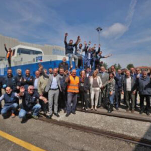 A new prototype hydrogen locomotive was unveiled by SITAV at the Hydrogen Expo in Piacenza, designed for shunting and last-mile operations where electrification is impractical.