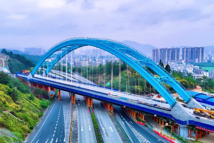 China Completes Main Span of High-Speed Rail Bridge Project China Completes Main Span of High-Speed Rail Bridge Project