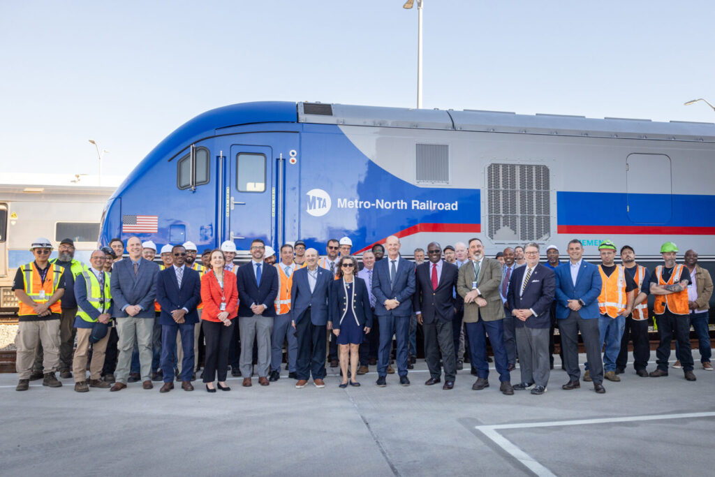 Siemens Mobility Launches First Battery-Electric Passenger Locomotive in North America Siemens Mobility Launches First Battery-Electric Passenger Locomotive in North America