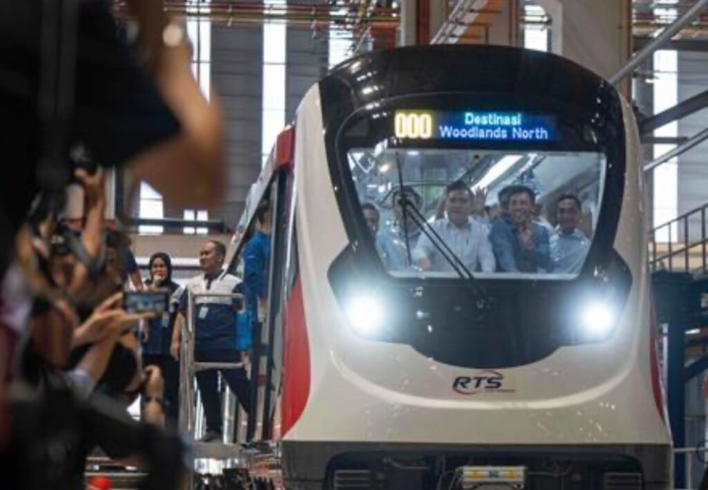 The first train for the Singapore–Malaysia RTS Link was officially unveiled by both countries’ transport ministers at the Singapore Rail Test Centre on June 30 The first train for the Singapore–Malaysia RTS Link was officially unveiled by both countries’ transport ministers at the Singapore Rail Test Centre on June 30