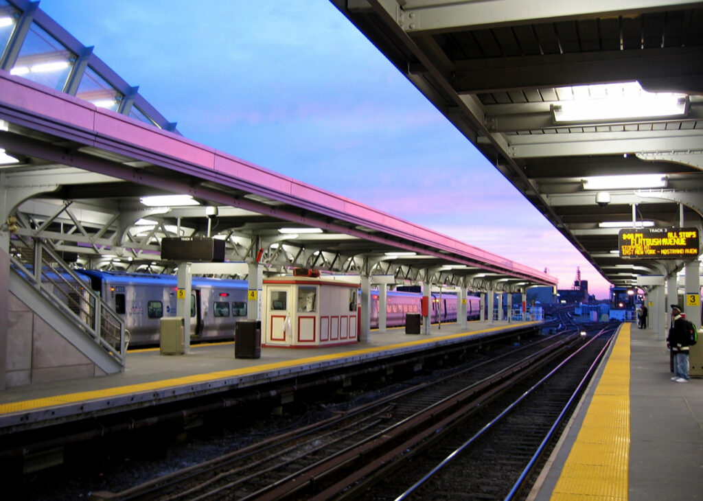 Summer Saturday discount returns for LIRR and Metro-North riders Summer Saturday discount returns for LIRR and Metro-North riders