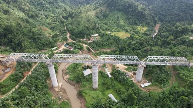 The Bairabi–Sairang railway line connects Aizawl to India’s national railway network, built using materials and labor from across the country despite terrain and transport challenges The Bairabi–Sairang railway line connects Aizawl to India’s national railway network, built using materials and labor from across the country despite terrain and transport challenges