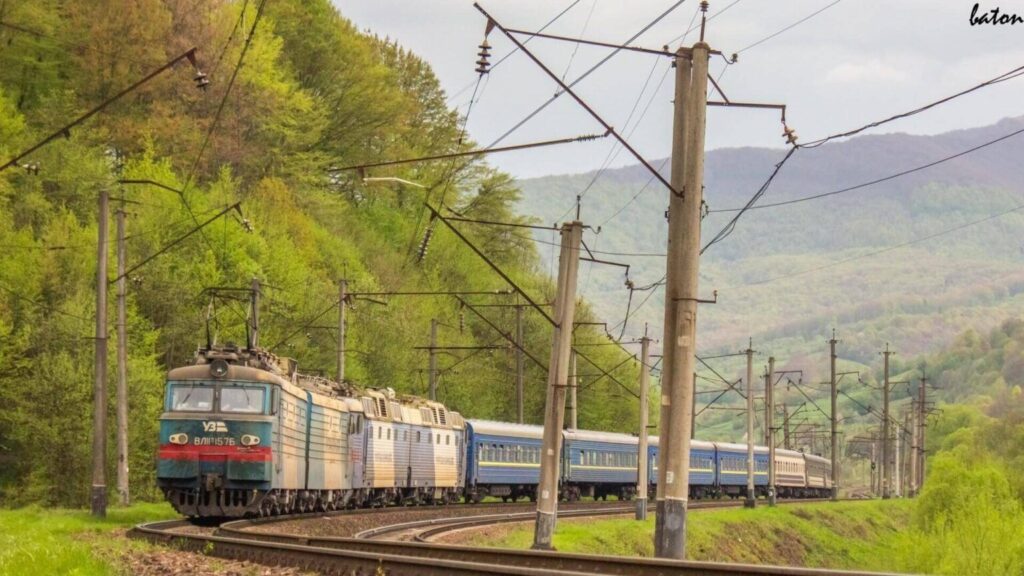 Укрзалізниця купить вагони