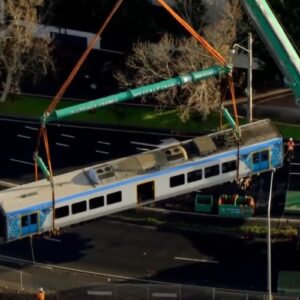 Train Derailment in Melbourne Causes Major Service Disruptions