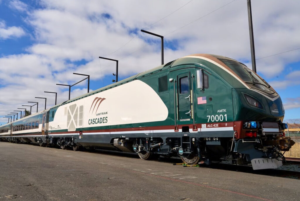 Amtrak Unveils First Airo Trainset for Cascades Route Testing