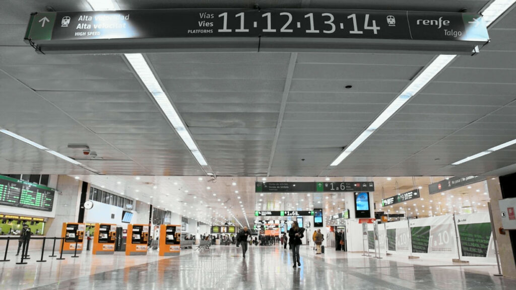 EIB Grants €115M for Barcelona-Sants Station Upgrade EIB Grants €115M for Barcelona-Sants Station Upgrade