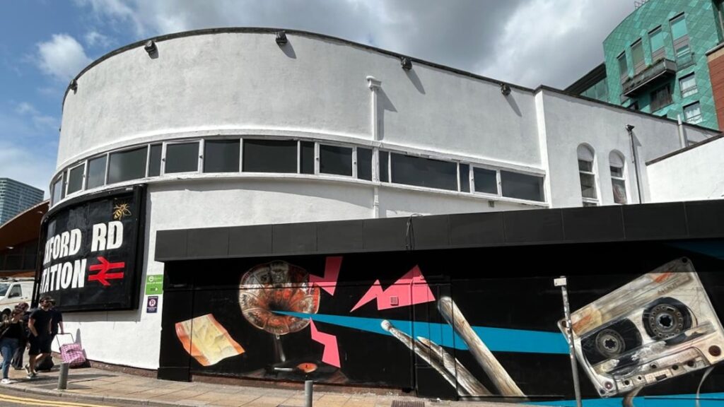 Network Rail Unveils New Mural in Manchester Network Rail Unveils New Mural in Manchester