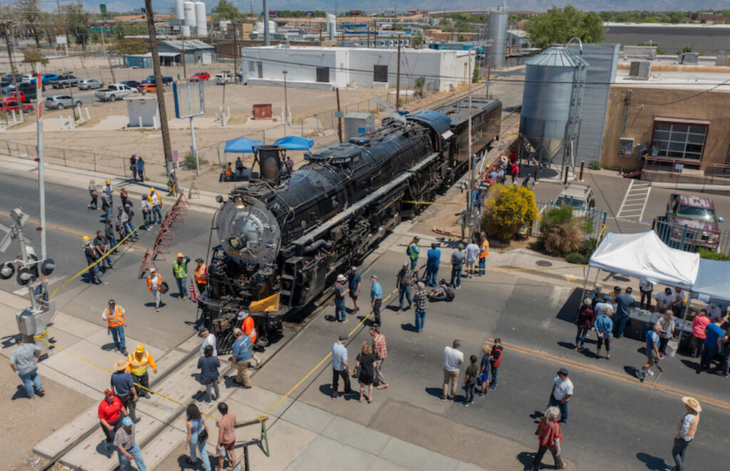 Santa Fe 2926 to Headline Rail Event in Albuquerque Santa Fe 2926 to Headline Rail Event in Albuquerque