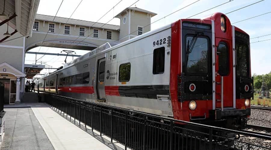 Metro-North Railroad fares will increase by 5% in 2025 and again in 2026 as part of Connecticut DOT’s budget plan to avoid service cuts. Metro-North Railroad fares will increase by 5% in 2025 and again in 2026 as part of Connecticut DOT’s budget plan to avoid service cuts.