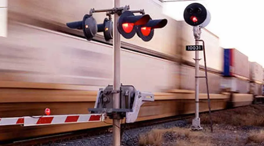 Ohio has approved two major rail safety projects in Muskingum and Warren counties, focusing on grade-crossing upgrades and advanced systems to improve traffic safety and reduce collision risks by 2026. Ohio has approved two major rail safety projects in Muskingum and Warren counties, focusing on grade-crossing upgrades and advanced systems to improve traffic safety and reduce collision risks by 2026.