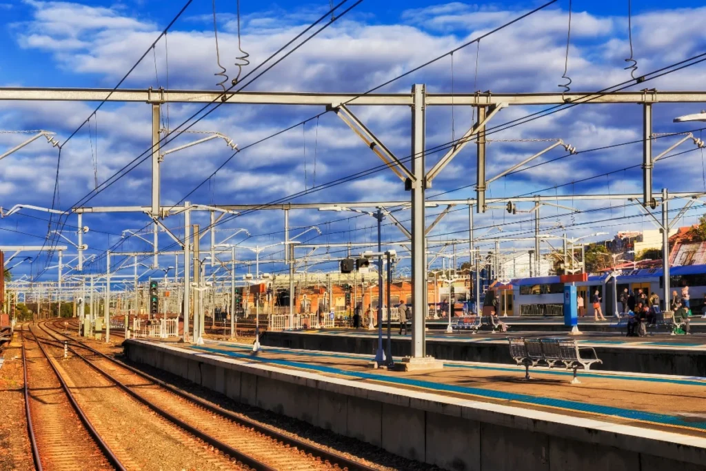 Australia’s rail industry is undergoing a major transformation after a historic decision to implement ETCS standards nationwide, enhancing safety, boosting efficiency, and driving competitiveness across the National Network for Interoperability.