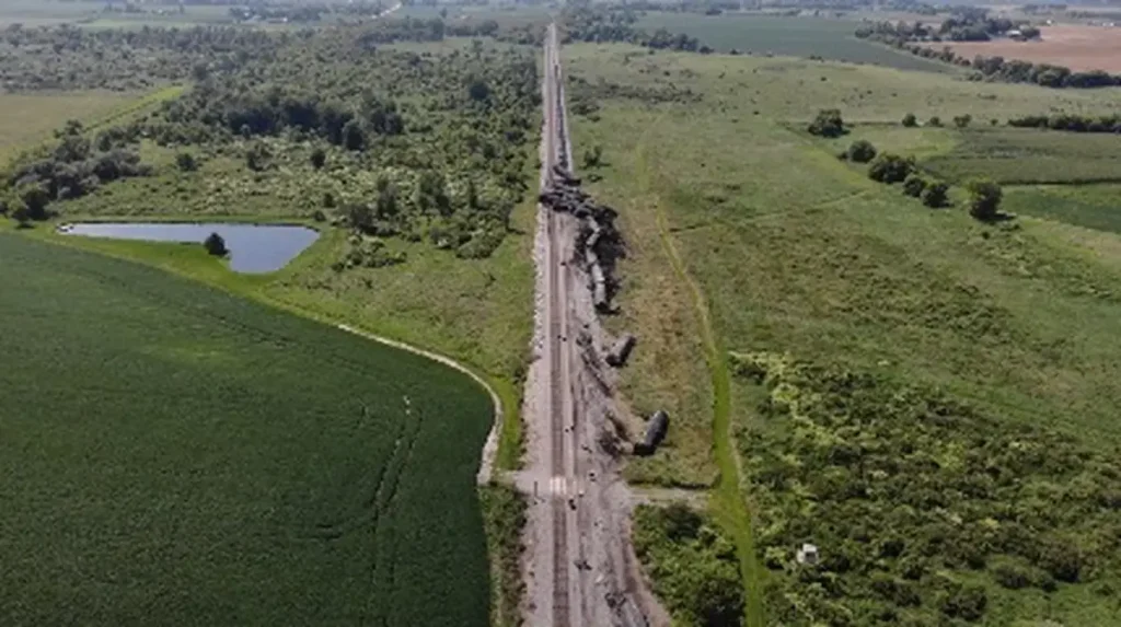 A CPKC train derailed near Lowell, Wisconsin, on Friday afternoon, disrupting Amtrak routes, raising environmental concerns, and forcing freight and passenger operators to adapt quickly with emergency responses and alternative transport solutions. A CPKC train derailed near Lowell, Wisconsin, on Friday afternoon, disrupting Amtrak routes, raising environmental concerns, and forcing freight and passenger operators to adapt quickly with emergency responses and alternative transport solutions.