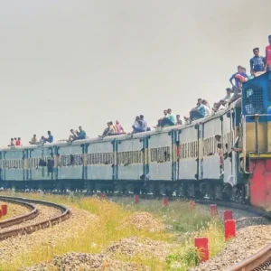 Bangladesh Railway объявил о планах закупить 30 тепловозов для использования на линии Читтагонг – Дохазари, и этот шаг связан с масштабной модернизацией национальной железнодорожной системы.