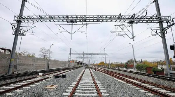 Alstom підписав контракт на модернізацію лінії Бухарест — Джурджу в Румунії, проєкт вартістю $490 млн дозволить збільшити швидкість руху пасажирських поїздів до 160 км/год Alstom підписав контракт на модернізацію лінії Бухарест — Джурджу в Румунії, проєкт вартістю $490 млн дозволить збільшити швидкість руху пасажирських поїздів до 160 км/год