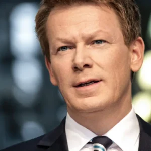 Deutsche Bahn CEO Richard Lutz will step down earlier than planned, and the decision highlights a pivotal moment for the company’s modernization strategy and the government’s wider infrastructure reform agenda.