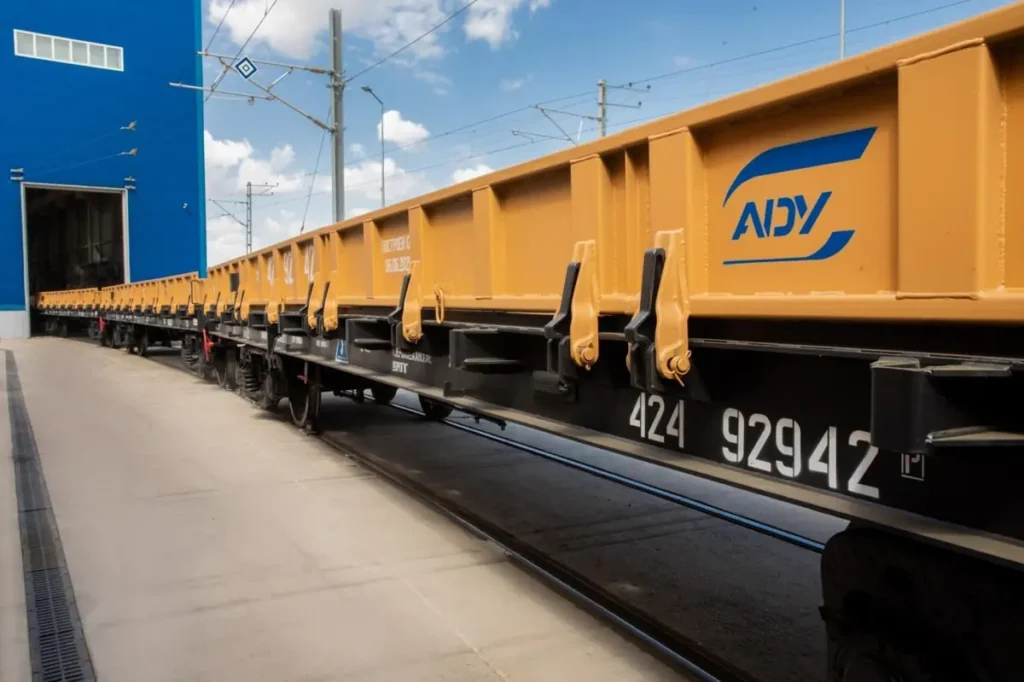 Azerbaijan is actively developing its railway sector and investing in domestic logistics infrastructure, expanding its freight wagon fleet to enhance transport efficiency and support key transit routes Azerbaijan is actively developing its railway sector and investing in domestic logistics infrastructure, expanding its freight wagon fleet to enhance transport efficiency and support key transit routes