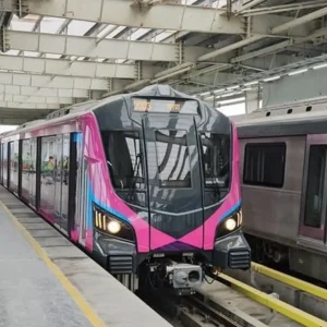 Alstom представляет первый поезд метро для Пуны.