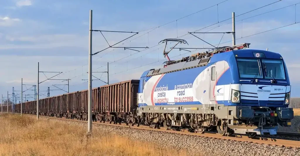ZSSK Cargo орендує локомотиви Siemens Vectron ZSSK Cargo орендує локомотиви Siemens Vectron