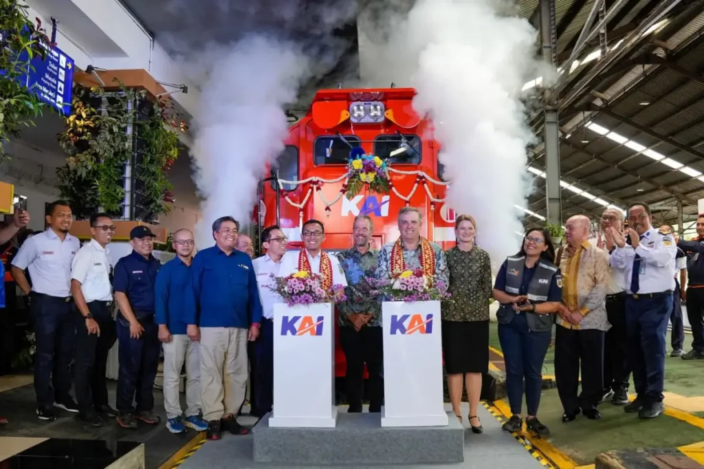 New Progress Rail Locomotives Delivered to Indonesia New Progress Rail Locomotives Delivered to Indonesia