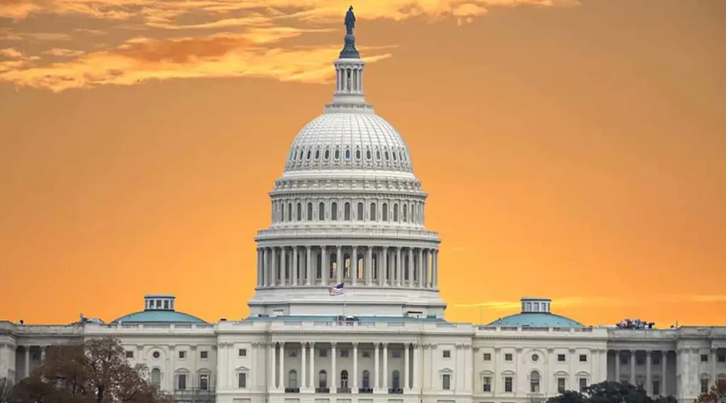 APTA Urges Billions in U.S. Transit Funding APTA Urges Billions in U.S. Transit Funding