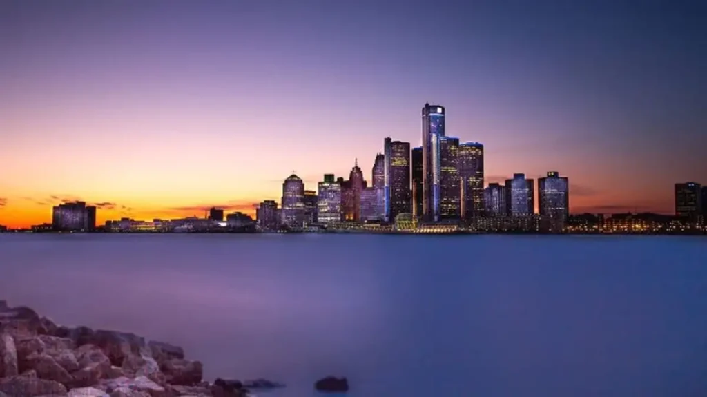 Amtrak train service in Michigan halted for five days Amtrak train service in Michigan halted for five days