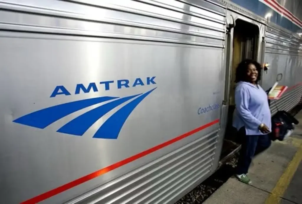 Amtrak service restored between Albany and New York City Amtrak service restored between Albany and New York City