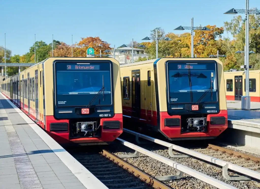Siemens Mobility and Stadler will deliver trains for Berlin under Deutsche Bahn’s major contract. The project includes 1,400 cars and long-term technical maintenance. Siemens Mobility and Stadler to Supply New Trains for Berlin