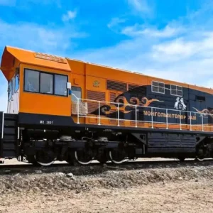 Монголия представила модернизированный гибридный локомотив